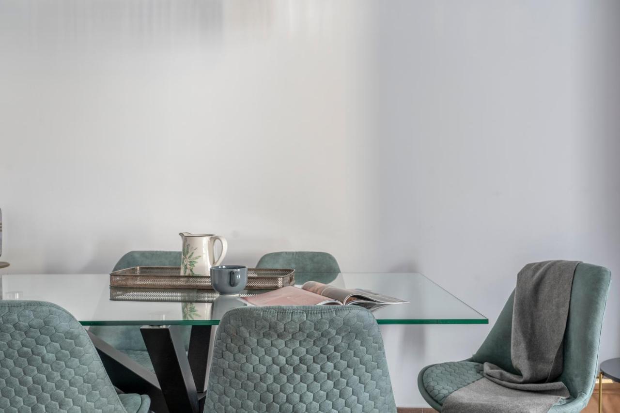 Tsa La Rosa Apartment Barcelona Luaran gambar